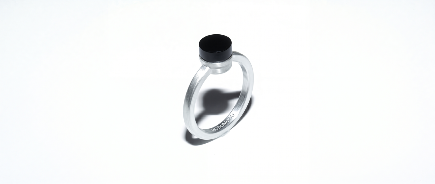 MODU MODU silver ring with ink black stone face